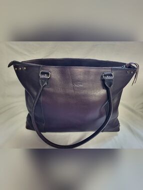 solo Leather Tote in Plum
